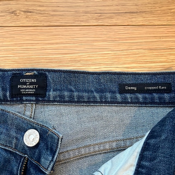 GUC Cropped flare Citizen of Humanity jeans - Picture 2 of 14